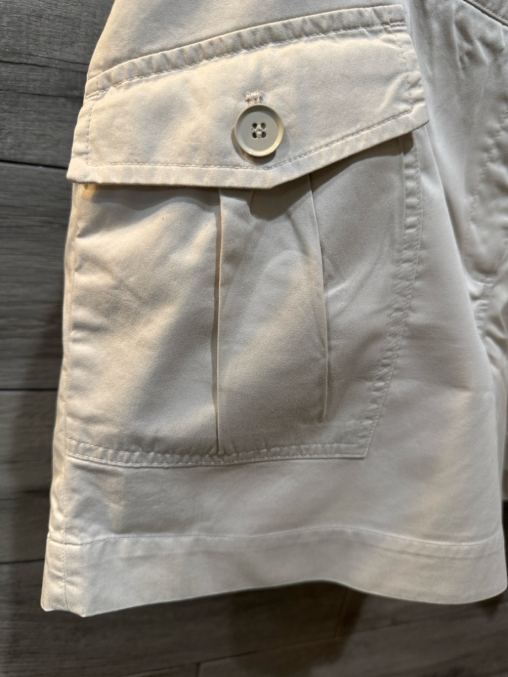 Talbots Beige Cargo Shorts with Flap Pockets - Picture 3 of 5